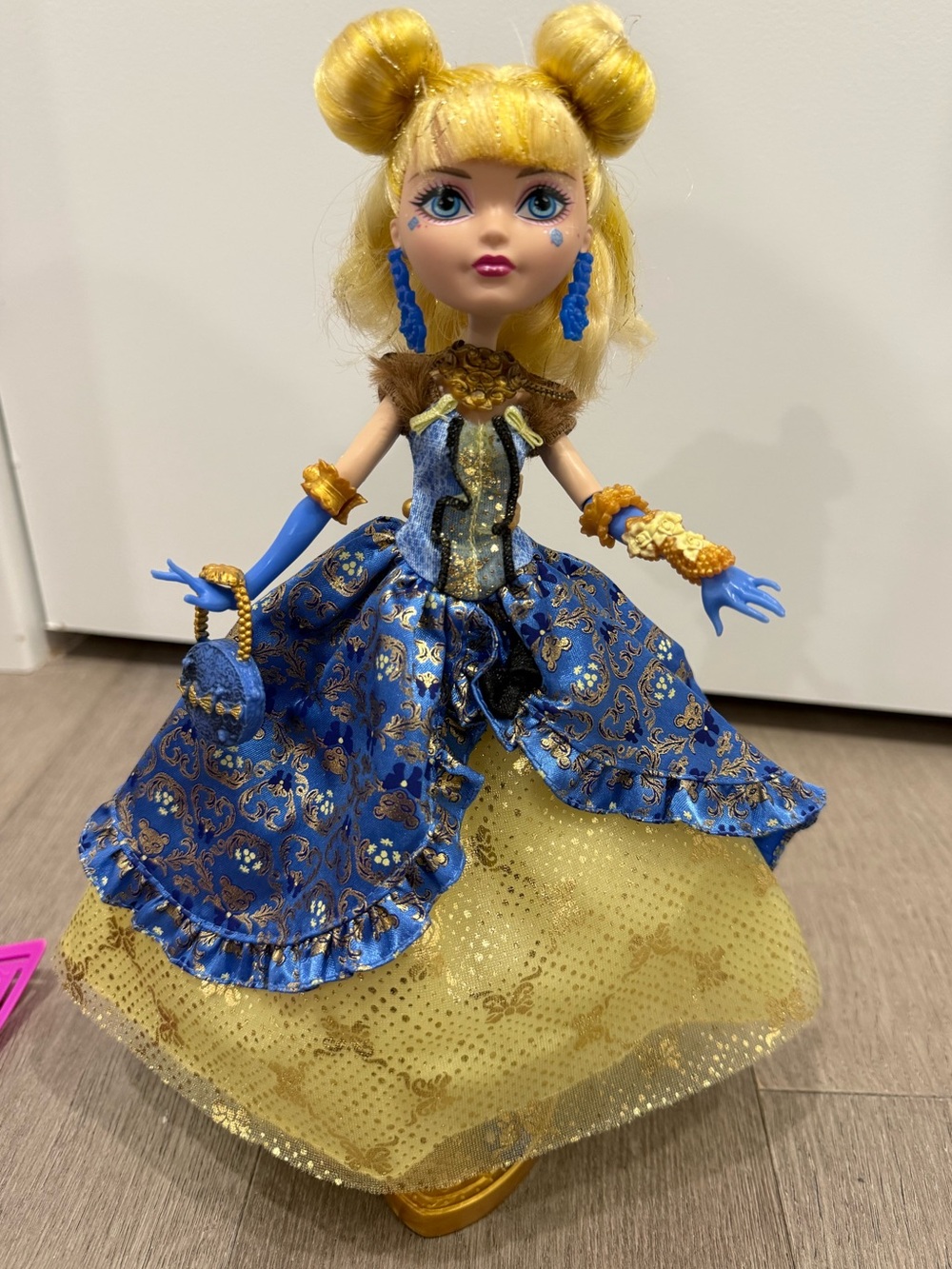 Ever After High Blondie Thronecoming Doll - Near Complete